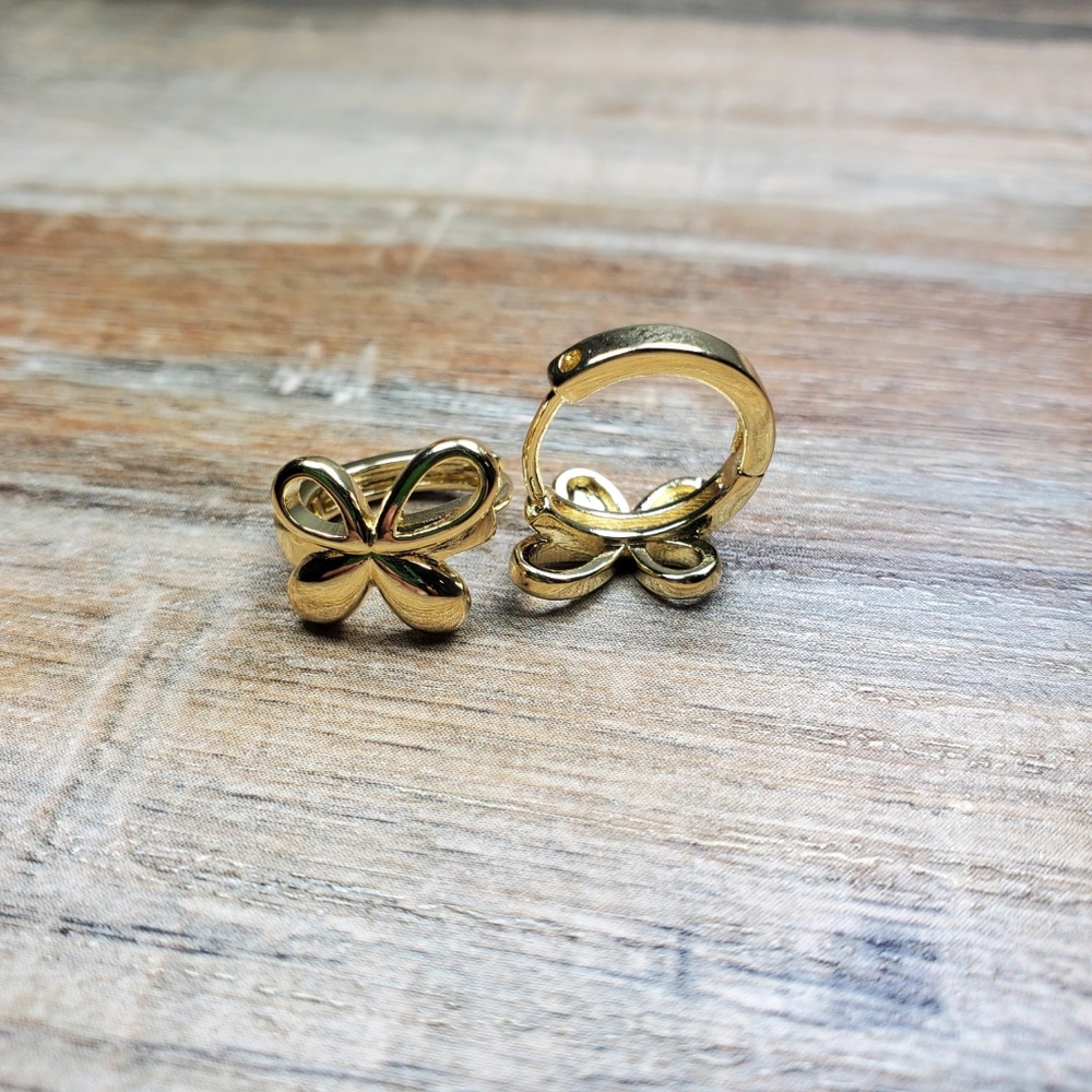 Cute earrings